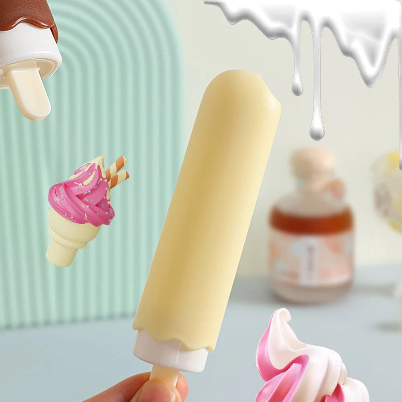 Foldable toothbrush with a protective case for hygienic storage