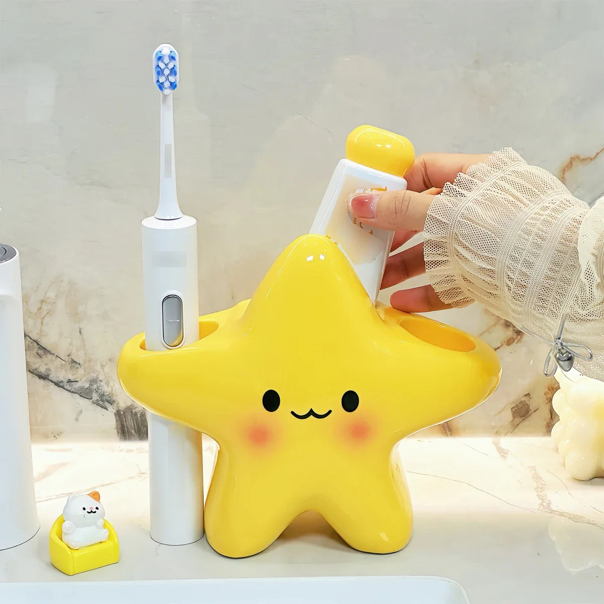 Close-up of the toothbrush holder's star-shaped form